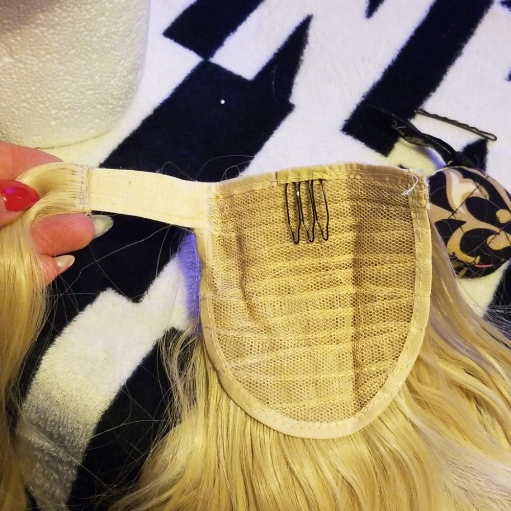 Ponytail blonde - Picture 3 of 3